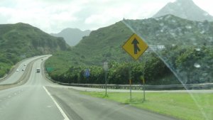 ハワイ旅行記　オアフ島　レンタカー　ドライブ